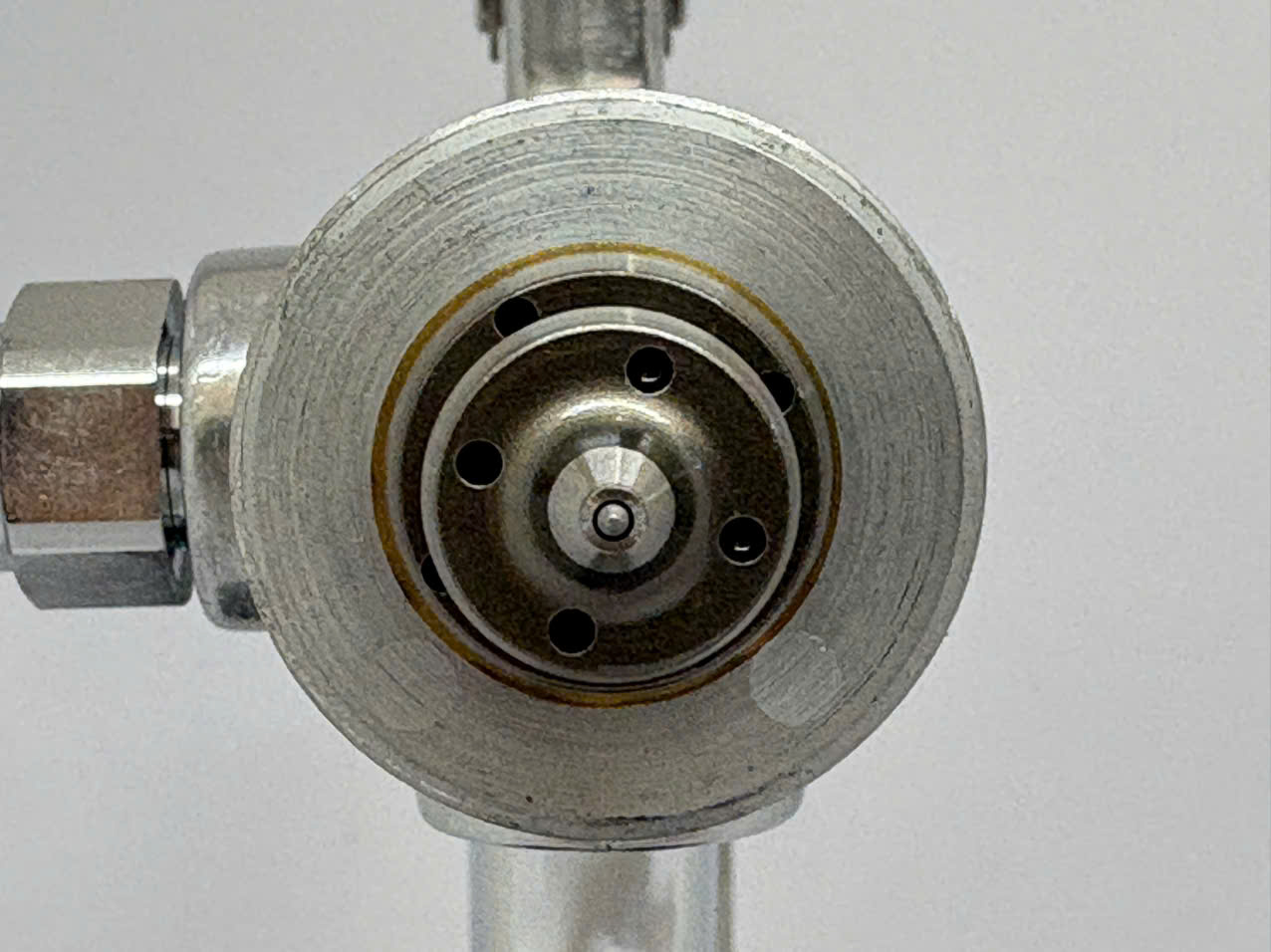 Súng phun Anest Iwata seri W61 WIDER-61